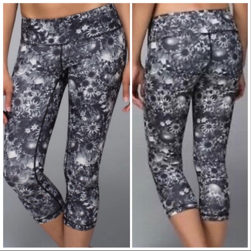 Lululemon black floral crop leggings